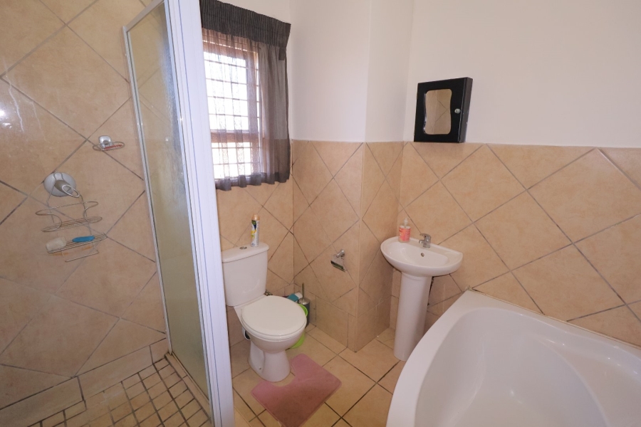 2 Bedroom Property for Sale in Navalsig Free State